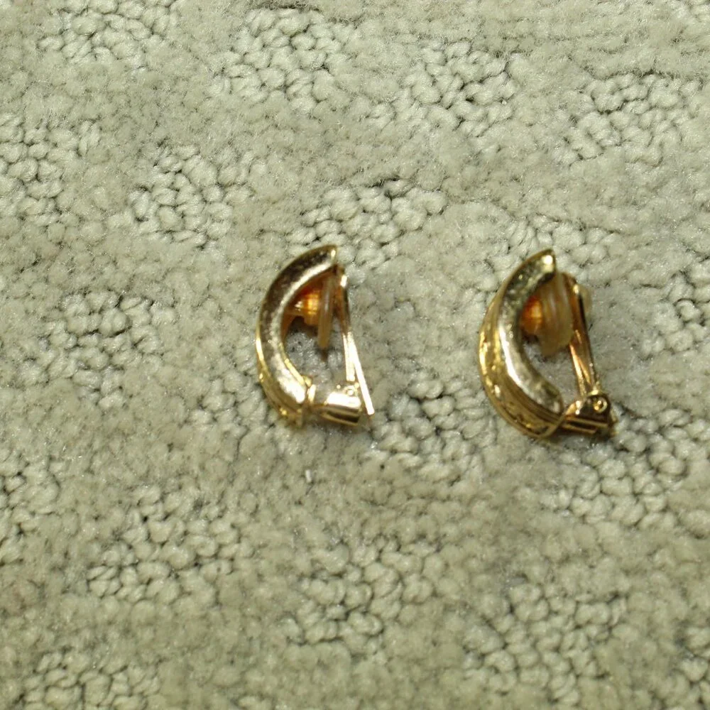 Vintage Christian Dior Gold Tone Clip On Half Hoop Earrings - Picture 5 of 5